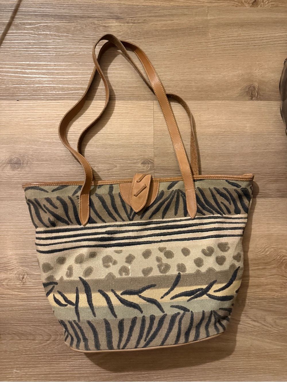 Leather-Trimmed Animal Print Tote Bag in Multicolor